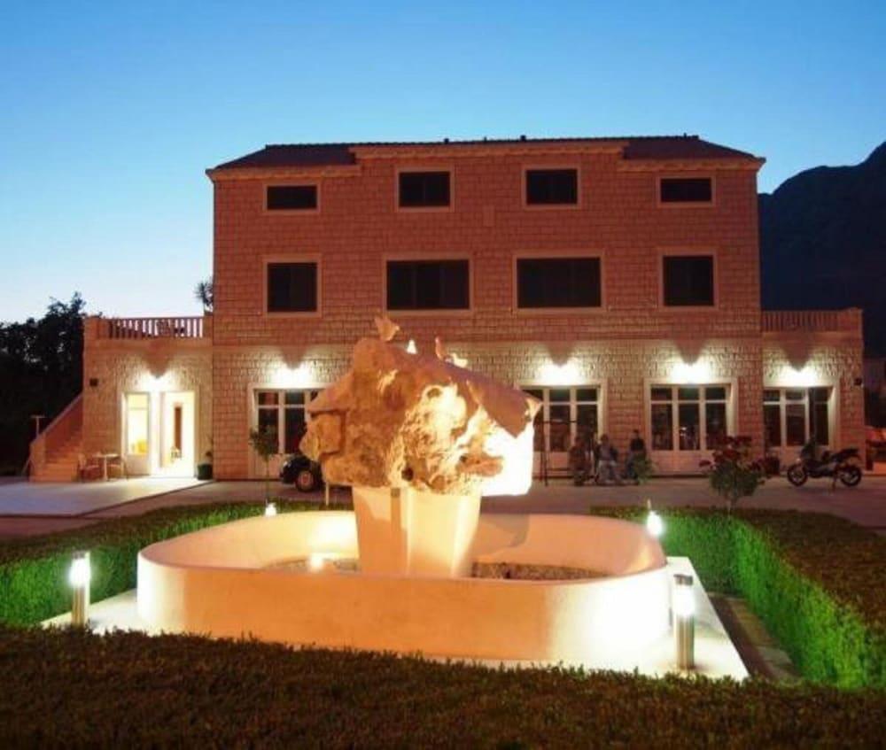 Apartments Dubelj Komolac Bagian luar foto